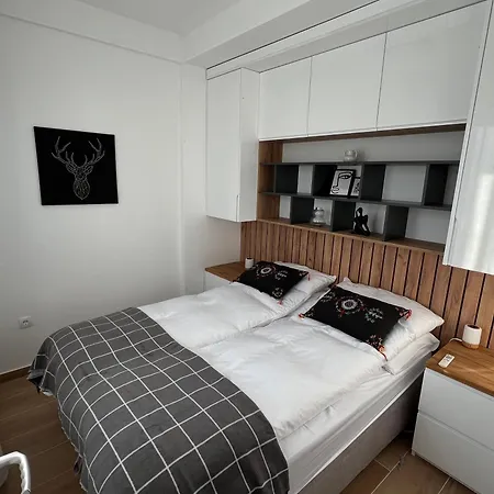Triplex Bb Apartment